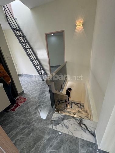 Nhà 3 Tầng Ngay Bà Hom mới toanh - Vào ở ngay - HXH 6m - Giá 5.75 Tỷ