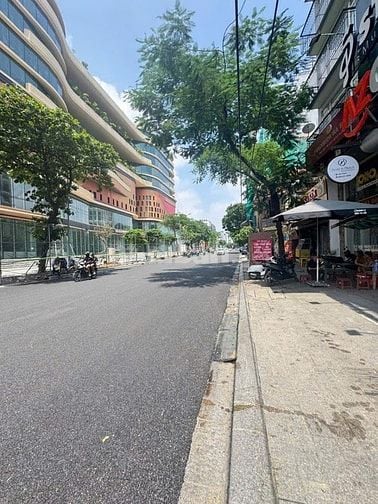VIP MẶT PHỐ BA ĐÌNH – 130m² – 9 TẦNG THANG MÁY – Ô TÔ TRÁNH – VỈA HÈ
