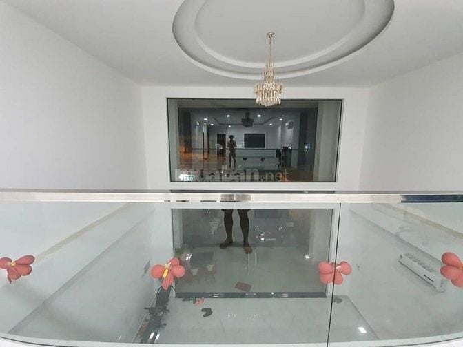 Bán nhà mặt đường số 6 Bình Trưng Đông Quận 2 cũ gần chợ (163m2) 23 tỷ