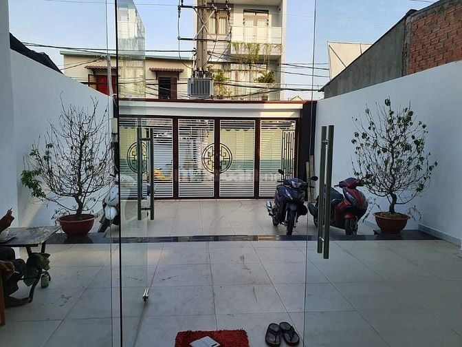 Bán nhà mặt đường số 6 Bình Trưng Đông Quận 2 cũ gần chợ (163m2) 23 tỷ