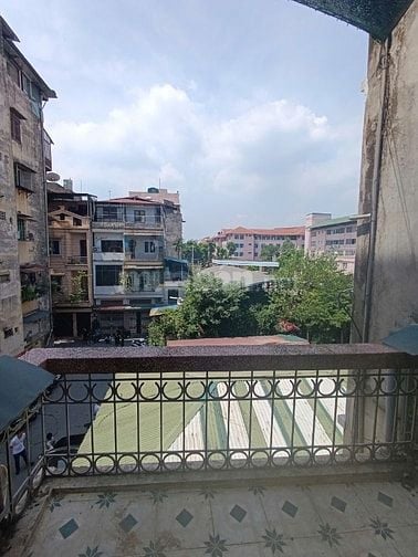 Chính chủ bán nhà ngõ 12B phố Lý Nam Đế, Hoàn Kiếm, 40m2, 3 tầng 1 tum