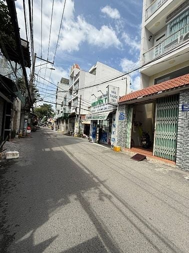 Bán Gấp nhà Tỉnh Lộ 10, Bình Tân khu Tên Lửa, 4x20m, 2 lầu, 7.1 tỷ