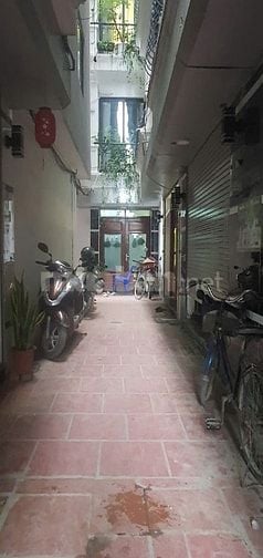 CHÍNH CHỦ CẦN BÁN GẤP NHÀ GIÁP KHU ĐT CIPUTRA - DT 33m2x6T - NHỈNH TỶ