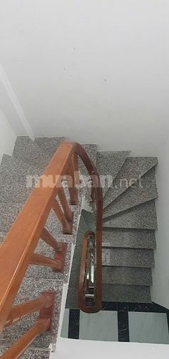 CHÍNH CHỦ CẦN BÁN GẤP NHÀ GIÁP KHU ĐT CIPUTRA - DT 33m2x6T - NHỈNH TỶ