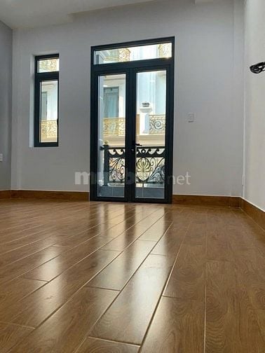 Nhà đẹp Phan Xích Long Phú Nhuận dt54m2 Ngang 4.2m. Giá 3ty800. Sổ sẵn