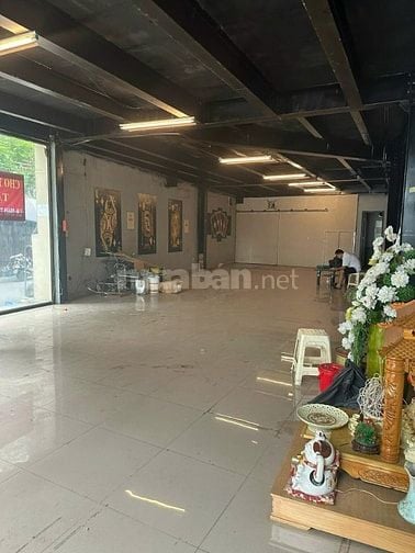 Cho thuê cửa hàng 120m2, 2 mặt tiền Nguyễn Văn Cừ và Nguyễn Sơn, LB
