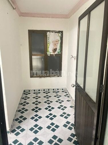 Cho thuê căn hộ Tập Thể 411 nhà D3 tập thể Thành Công, phường Giảng Võ