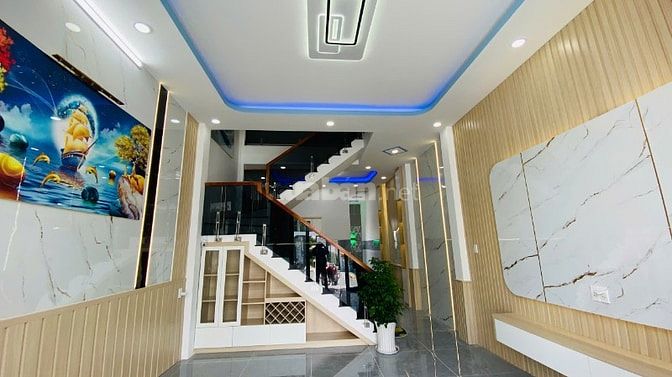 KẸT TIỀN KHÓ KHĂN XOAY SỞ CÔNG VIỆC , BÁN GẤP CĂN NHÀ MỚI SHR 