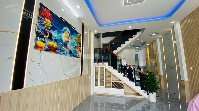 KẸT TIỀN KHÓ KHĂN XOAY SỞ CÔNG VIỆC , BÁN GẤP CĂN NHÀ MỚI SHR 