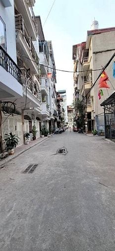 Bán nhà 5 tầng phố Hoàng Quốc Việt, ô tô ra vào, 1 nhà ra phố. 35 tỷ