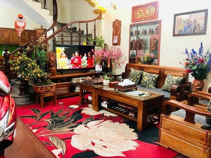 Bán nhà 5 tầng phố Hoàng Quốc Việt, ô tô ra vào, 1 nhà ra phố. 35 tỷ