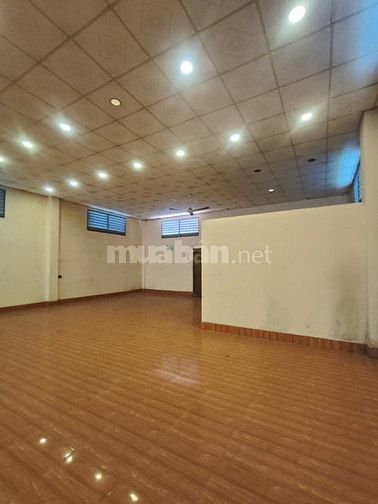 Cần bán nhà MTKD đường Quốc Lộ 1A, Thị trấn Bến Lức.