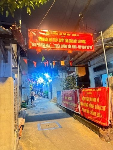 NHÀ 2 TẦNG - SÁT BÊN SIÊU THỊ METRO - VÀI BƯỚC CHÂN QUA GÒ VẤP