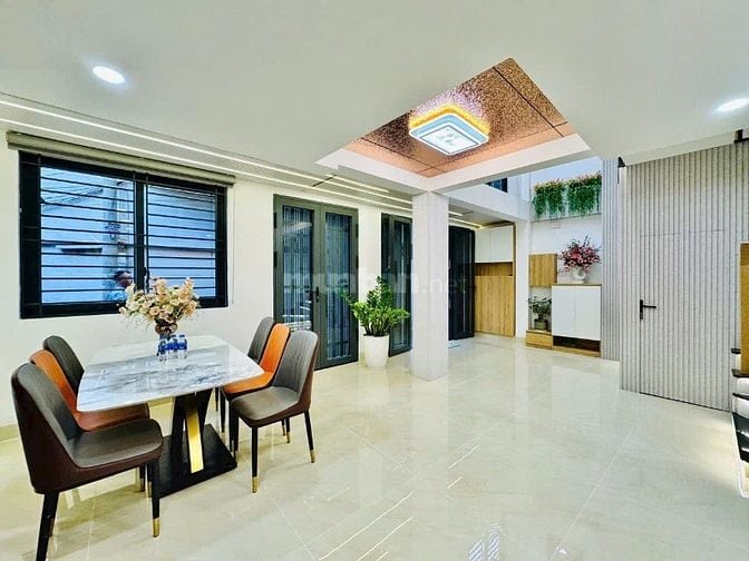 Cần tiền bán gấp Nhà 4 Lầu tuyệt đẹp Cao cấp Đường Số 51, P14, Q.Gò Vấ