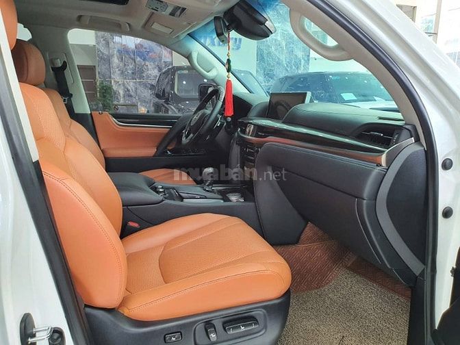 Bán Lexus LX570 Super Sport Trung Đông, sản xuât 2016.