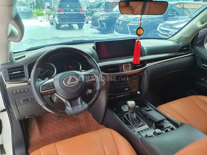 Bán Lexus LX570 Super Sport Trung Đông, sản xuât 2016.
