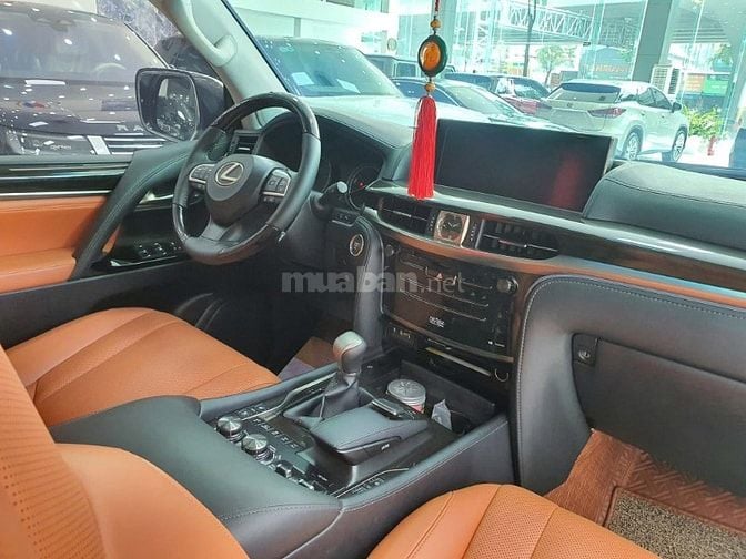 Bán Lexus LX570 Super Sport Trung Đông, sản xuât 2016.