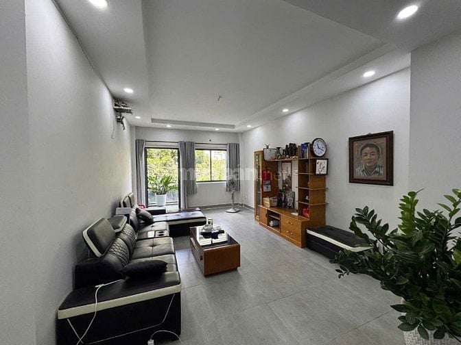 Bán gấp nhà MT Đường Bàu Cát 2, Phường 12, Tân Bình.