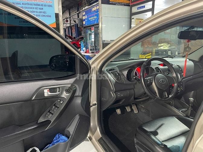 Bán xe Kia Forte EX 5 chỗ, không va chạm, cấn đụng, zin toàn bộ