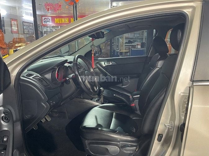 Bán xe Kia Forte EX 5 chỗ, không va chạm, cấn đụng, zin toàn bộ