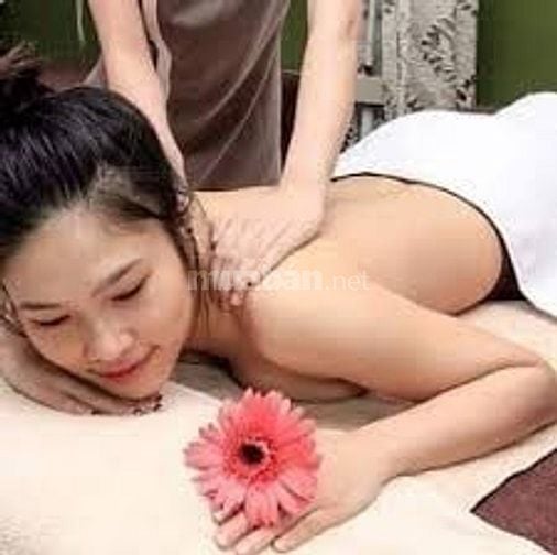 Nam massage nữ tại nhà hoặc khách sạn 