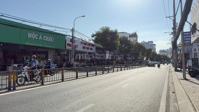 Bán nhà mặt tiền nguyễn thị thập gần lotte