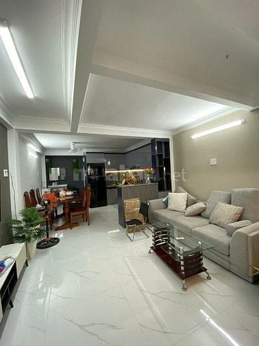 Nhà bán mới đẹp vào ở ngay ,sổ chính chủ