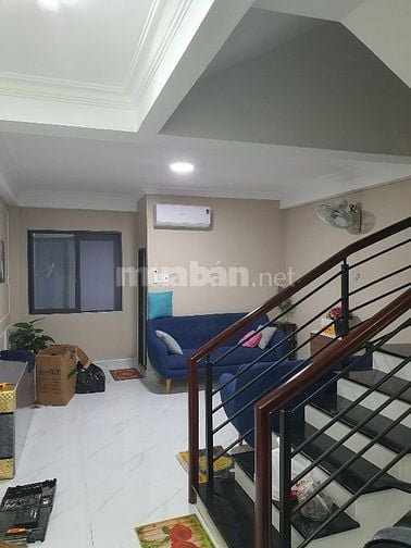 Nhà bán mới đẹp vào ở ngay ,sổ chính chủ