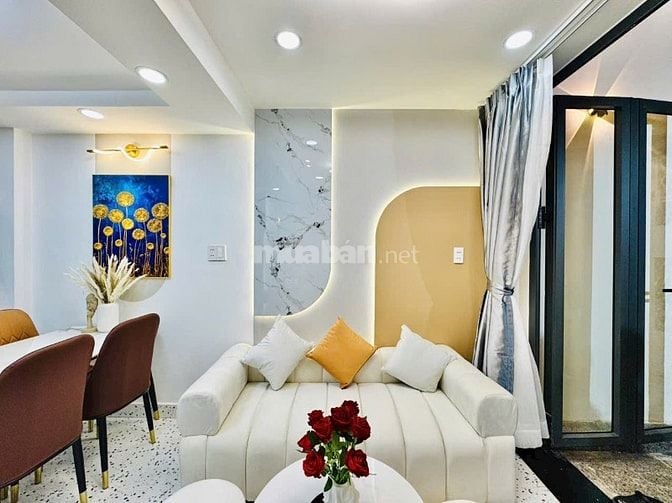 Cần tiền bán gấp Nhà 3 Lầu đẹp Cao cấp Hồ Biểu Chánh, P9, Q.Phú Nhuận.
