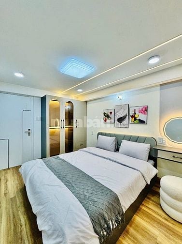 Cần tiền bán gấp Nhà 3 Lầu đẹp Cao cấp Hồ Biểu Chánh, P9, Q.Phú Nhuận.