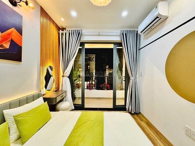 Cần tiền bán gấp Nhà 3 Lầu đẹp Cao cấp Hồ Biểu Chánh, P9, Q.Phú Nhuận.