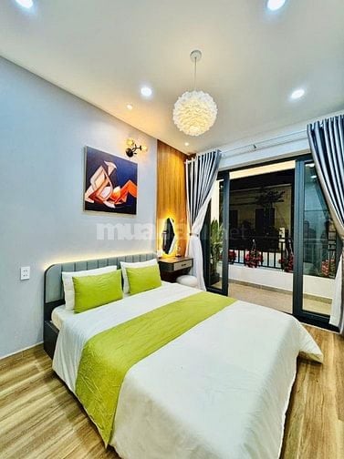 Cần tiền bán gấp Nhà 3 Lầu đẹp Cao cấp Hồ Biểu Chánh, P9, Q.Phú Nhuận.
