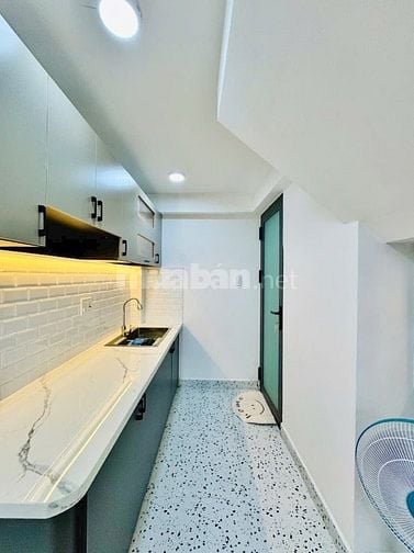 Cần tiền bán gấp Nhà 3 Lầu đẹp Cao cấp Hồ Biểu Chánh, P9, Q.Phú Nhuận.