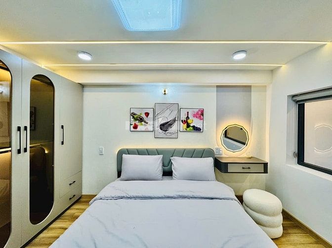 Cần tiền bán gấp Nhà 3 Lầu đẹp Cao cấp Hồ Biểu Chánh, P9, Q.Phú Nhuận.