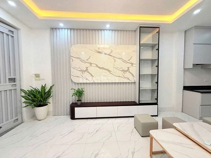 Chỉ 7 Tỷ Nhà 30m x 5 Tầng, Mới Đẹp TT Cầu Giấy Full Nội Thất Xịn Xò