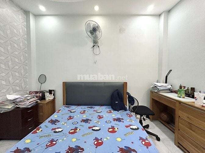Bán nhà HXH Phan Xích Long 3 tầng sân thượng 4PN chỉ 10m ra mặt tiền