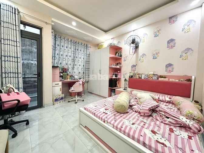 Bán nhà HXH Phan Xích Long 3 tầng sân thượng 4PN chỉ 10m ra mặt tiền