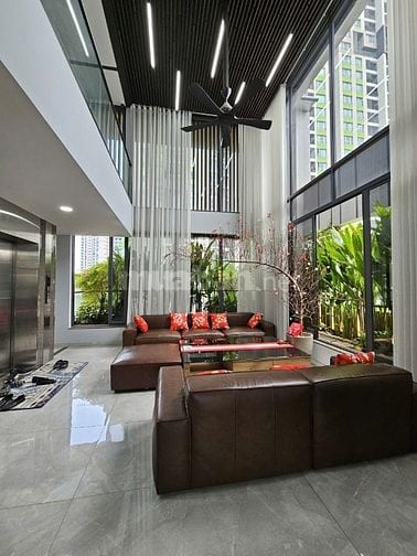 Toà nhà 197c Hoàng Hoa Thám,Q.TB,DT:18x23,5m CTXD hầm 7T hđt 400tr