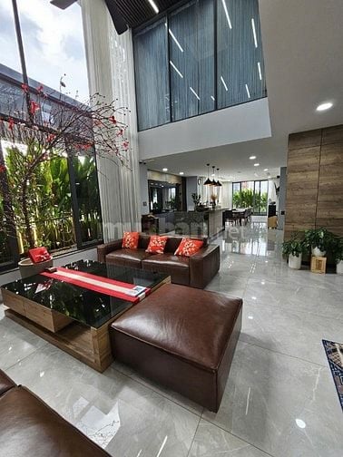 Toà nhà 197c Hoàng Hoa Thám,Q.TB,DT:18x23,5m CTXD hầm 7T hđt 400tr
