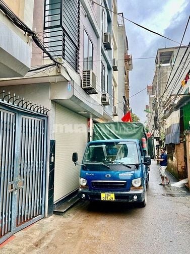 BÁN NHÀ 4T/39M, ĐƯỜNG Ô TÔ THÔNG, GIÁ 5 TỶ, TRUNG TÂM TỔ 15 YÊN NGHĨA.