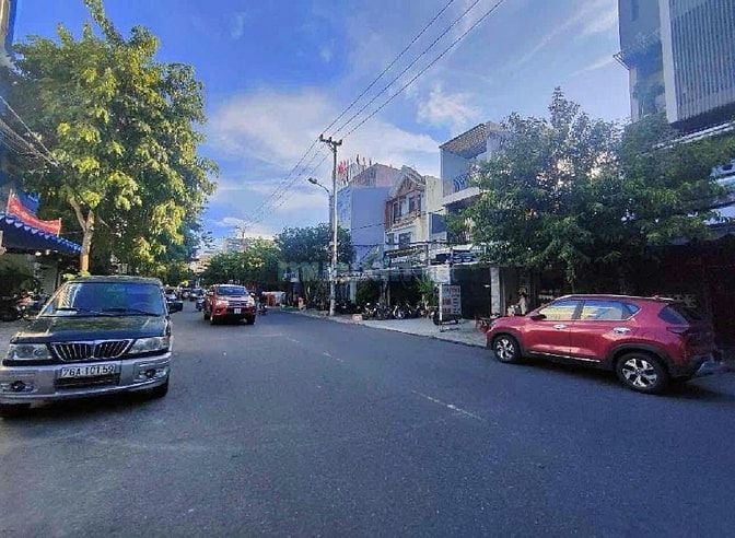 Bán nhà 4 tầng đường Huỳnh Tấn Phát, Hải Châu – 98m2 Giá 12,X Tỷ