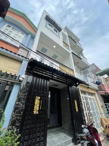 Bán căn nhà phố nằm lô nhì  2295 Huỳnh Tấn Phát, Thị Trấn Nhà Bè
