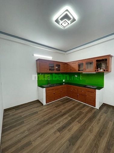 Bán căn nhà phố nằm lô nhì  2295 Huỳnh Tấn Phát, Thị Trấn Nhà Bè