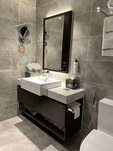 Căn hộ 5⭐ ngay trung tâm Bãi Cháy – nhìn thẳng ra vịnh Hạ Long!