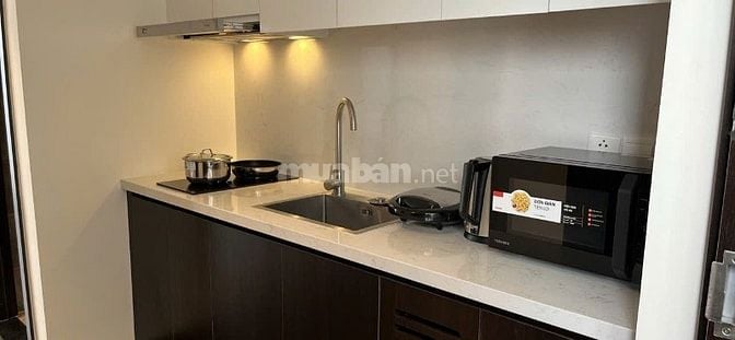 Căn hộ 5⭐ ngay trung tâm Bãi Cháy – nhìn thẳng ra vịnh Hạ Long!