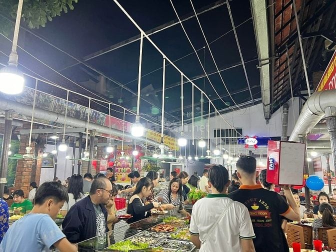 Sang nhượng quán buffet Quận 12 thuê 36,5tr- doanh thu 400-500tr/tháng