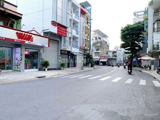 Bán Nhà Mặt Tiền 76 Trần Hưng Đạo, Phường Tân Thành, Quận Tân Phú