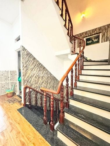  Bán nhà đường oto thông - sân đậu oto Q.2 - TP THỦ ĐỨC