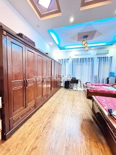  Bán nhà đường oto thông - sân đậu oto Q.2 - TP THỦ ĐỨC