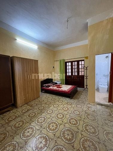 Chính chủ cho thuê nhà 4 tầng, 5 ngủ nội thất ngõ 656 Hoàng Hoa Thám